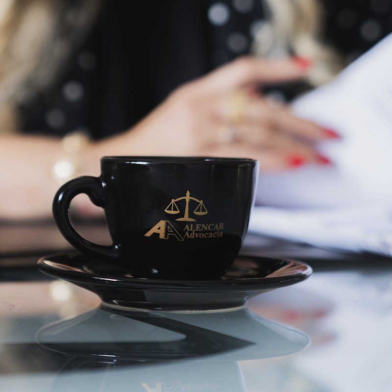 dra-andrea-alencar-advocacia-012